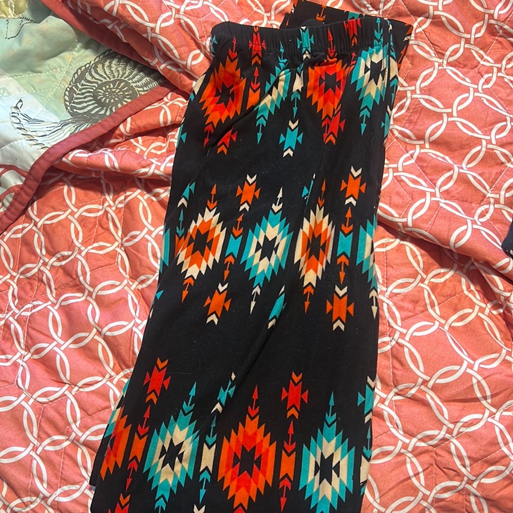 Soft Aztec/Western print leggings one size fits most, worn once